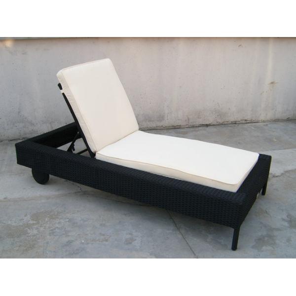 Quality Patio Black Adjustable Rattan Sun Lounger With White Cushion for sale