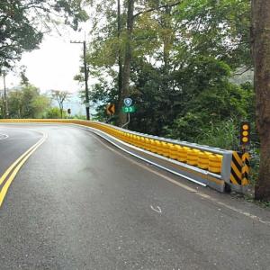 Road Protection Roller Guardrail Crash Barrier with Hot Dipped Galvanized