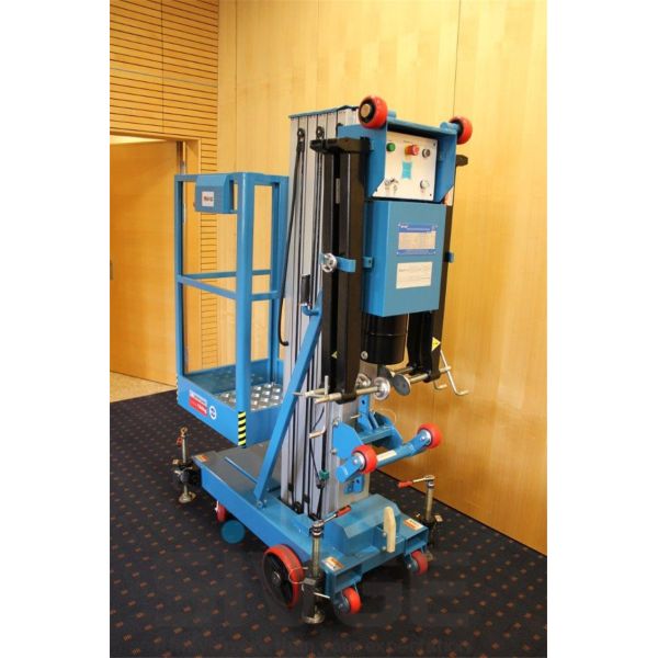 China Easy Loading Hydraulic Work Platform , 10 Meter Vertical Mast Lift For Factories on sale China Easy Loading Hydraulic Work Platform , 10 Meter Vertical Mast Lift For Factories on sale
