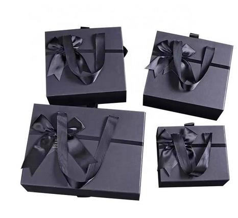 Buy cheap Folding Personalized Cardboard Boxes Gift Kraft Box With Handle Multifunctional from wholesalers