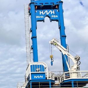 Buy cheap 2.5T14M Offshore Drilling Rig Crane from wholesalers