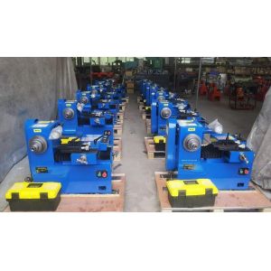 Buy cheap AA4C brake drum /disc lathe machine AA-C9450 450mm infinitely variable speeds. Automatically feeding and unfeeding dual cutters from wholesalers