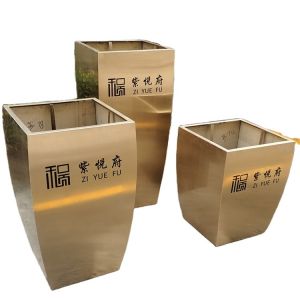 Buy cheap Square shape outdoor modern metal flower pots and planters from wholesalers