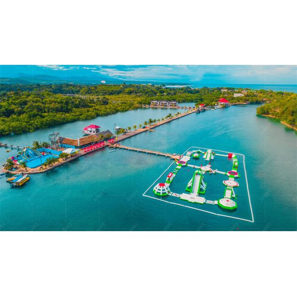 UV-Resistant Anti-UV Inflatable Water Fun Zone with Air Blower Accessories