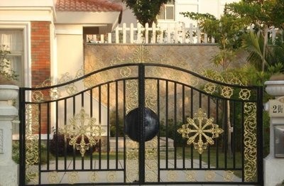 Quality Arc Welding Rot Proof Wrought Iron Grille Lattice Door for sale