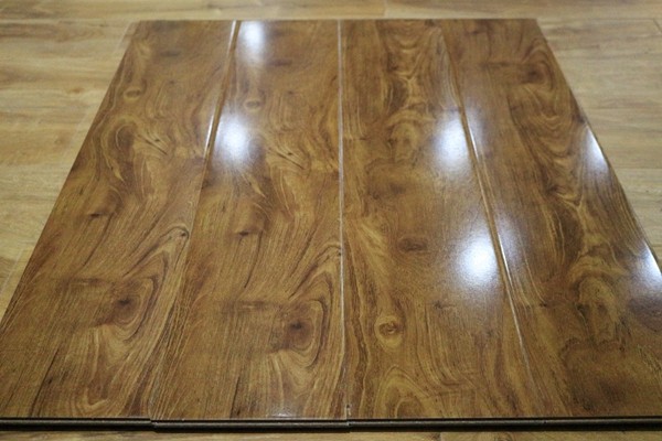 Buy cheap high gloss HDF laminate flooring from wholesalers