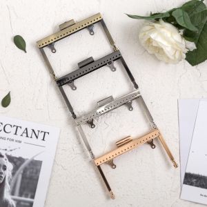 9*8cm Square Closure Black Metal Purse Frame With Loops