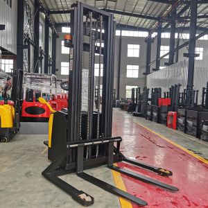 Rider Straddle 1500kg 3310lb Double Deck Electric Pallet Stacker