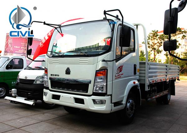 Quality Sinotruk Howo 4X2 Light Duty Mini Box Van Cargo Truck , Commercial Box Trucks Light Cargo Truck for sale