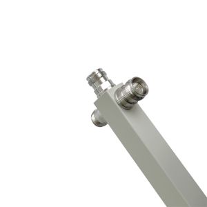 340/380-3800MHz 3 Way 4.3-10F Power Splitter