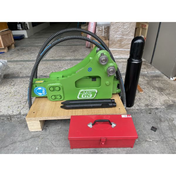 Quality SB81 SB70 SB43 SB50 SB60 SB10 Excavator Parts Accessory Attachment Side Type Hydraulic Breaker Hammer for sale