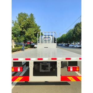 Buy cheap SINOTRUK HOWO 4x2 Flat Bed Truck from wholesalers