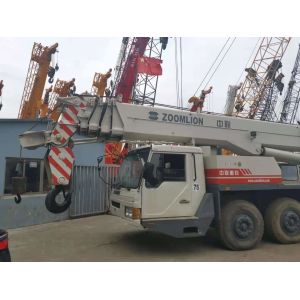 Five Section Arm Zoomlion 50T Crane QY50D Used Mobile Crane