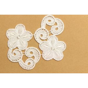 Buy cheap OEM 3d Lace Applique , Skinfriendly Ivory Lace Applique Multiapplication from wholesalers