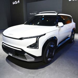 Buy cheap 2023 KIA EV5 Left Hand Drive 5 Seat Luxury SUV Electric Car with 700km Long Range and Fast 27min Charging Time from wholesalers