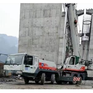 Maximum Lifting Weight 16t White 2011 Zoomlion 50ton Truck Crane Hoist Crane