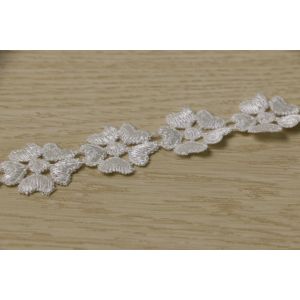 ODM Guipure Lace Trims , Heart Lace Trim 100% Polyester Material