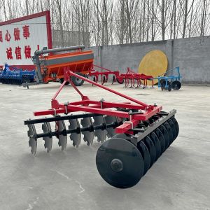 China Soil Tillage Equipment Disc Harrow 140-160mm By Tractor Pulling on sale