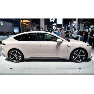 NIO ET5 Pure Electric EV Car with 490PS Maximum Power and Multiple Color Options