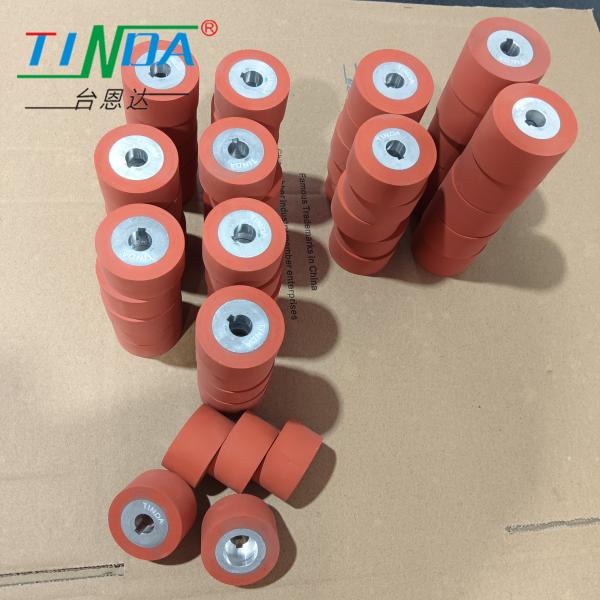 Quality Noise Reduction and Wear Resistant Rubber Feed Rollers for High Temperature Applications in  Seam Seaming Machine for sale
