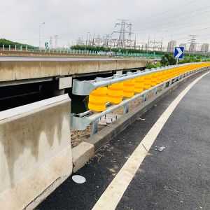 Highway Safety Roller Crash Barrier with 2.5 Mm Thickness Connection Type