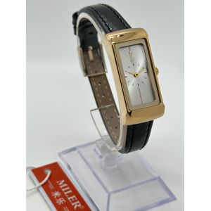 Customizable Precise Leather Strap Quartz Watch With Personalized Engraved Quote