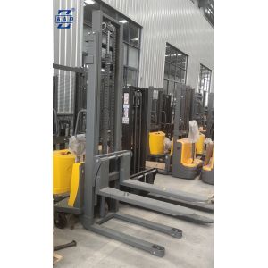 lithium battery 1.5t Semi Electric Pallet Stacker with lifting height of 1.6m
