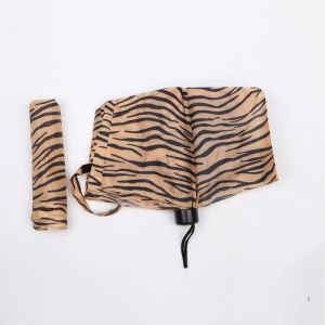 Buy cheap Ladies Windproof Three Fold Umbrella Black Metal Frame Customized Designs from wholesalers