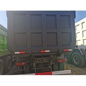 Heavy Load Transportation Pre-Owned HOWO 8X4 Dump Truck with ISO Certification