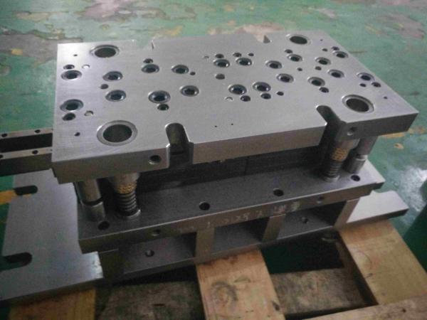 Quality High Precise Metal Progressive Stamping Die For Sheet Metal Part Producing for sale