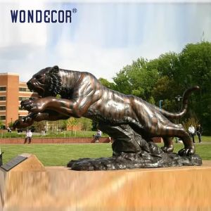 Buy cheap Life Size Hand Made Bronze Tiger Sculpture  School Decoration from wholesalers