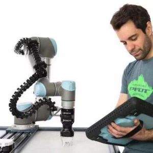 UR10 Matched with EOAT Electric Manipulator with Pick and Place Gripper Sorting