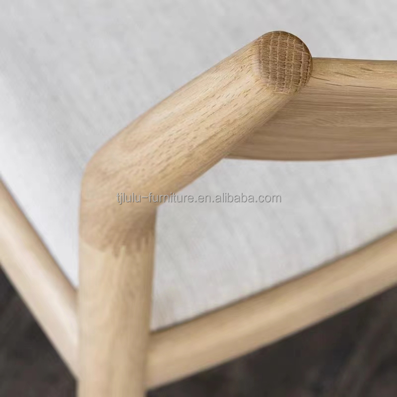 Comfortable Cushion Solid Wood Dining Chair in Nature Popular Colors for Contemporary Restaurant
