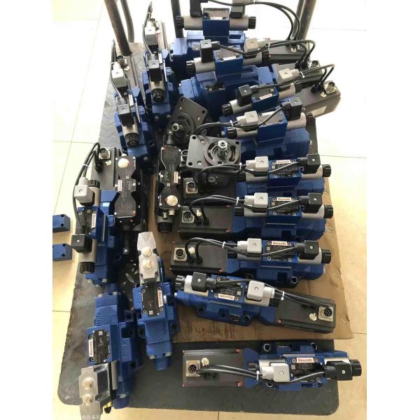 Quality 4WRZ32W8-360-70/6EG24N9TK4/D3M
4WRZ32W8-360-70/6EG24N9ETK4/M
4WRZ32W8-360-70/6EG24N9K4/M  Original genuine proportional German made Rexroth hydraulic electro-hydraulic proportional directional valve for sale