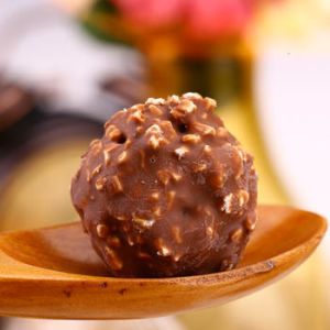 Buy cheap Chocolate Candy Snacks Sweets Ball Marshmallow Chocolate Covered Marshmallow from wholesalers