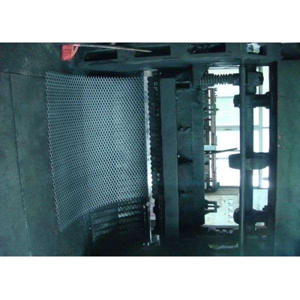 0.6mm - 2mm Thickness Expanded Metal Mesh Galvanized Flattened Diamond Hole For