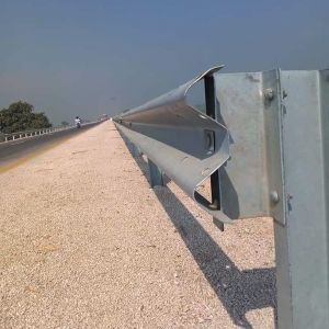 CE/BV/ISO Certified Q235 Q345 Highway Guardrail for Traffic Safety and Vehicle