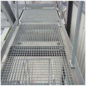 Buy cheap Mild Carbon Serrated Bar Press Lock Grating Platform Walkway from wholesalers