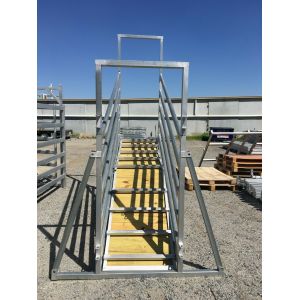 China Adjustable Galvanized Cattle Chute Loading Ramp  HDG Adjustable 6 Rail Cattle Panels Loading Ramp 2.4h x 3.6L Slide Gate on sale China Adjustable Galvanized Cattle Chute Loading Ramp  HDG Adjustable 6 Rail Cattle Panels Loading Ramp 2.4h x 3.6L Slide Gate on sale