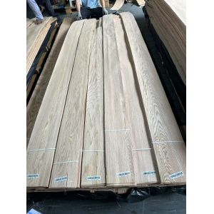 Buy cheap Unfinished Finish Oak Veneer Sheets with High Durability and Straight Grain Pattern from wholesalers