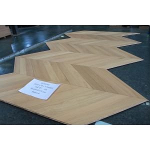 Brushed Natural Oak Chevron Parquet Flooring 70mm Width 530x70x10mm