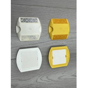 Buy cheap Blinking Solar Road Stud with Reflective Plastic for Enhanced Road Safety and Waterproof Design from wholesalers