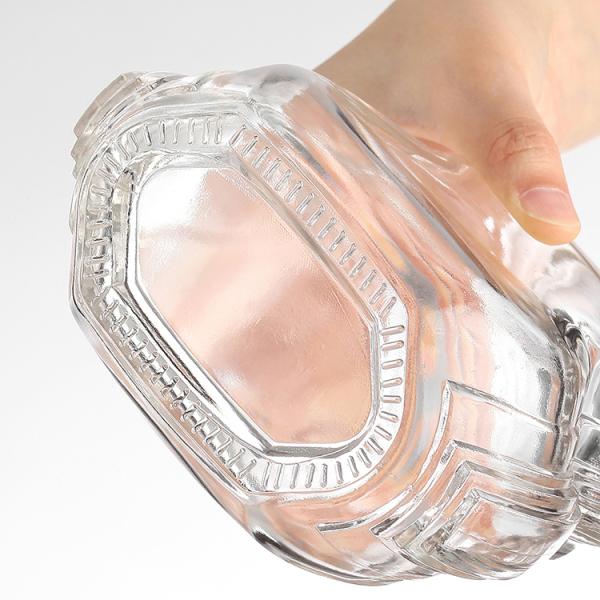 Custom Shape 700ml Transparent Liquor Glass Bottle for Your Business Needs