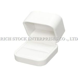 Buy cheap White PU Leather boxes,Jewellery Box,Leatheroid Ring Box from wholesalers