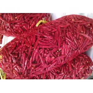 China SHU 12000 Tianjin Red Chilies Pungent 5000SHU Dried Red Chile Pods on sale