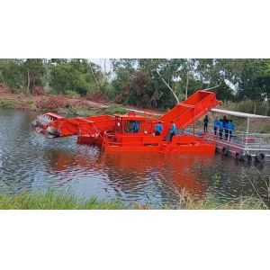 Diesel Powered Water Hyacinth Harvester With Enclosed Cabin 15.5mx6.52x3 M