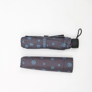 China High End Three Fold Umbrella Plastic Handle Manual Folding Umbrella For Men on sale