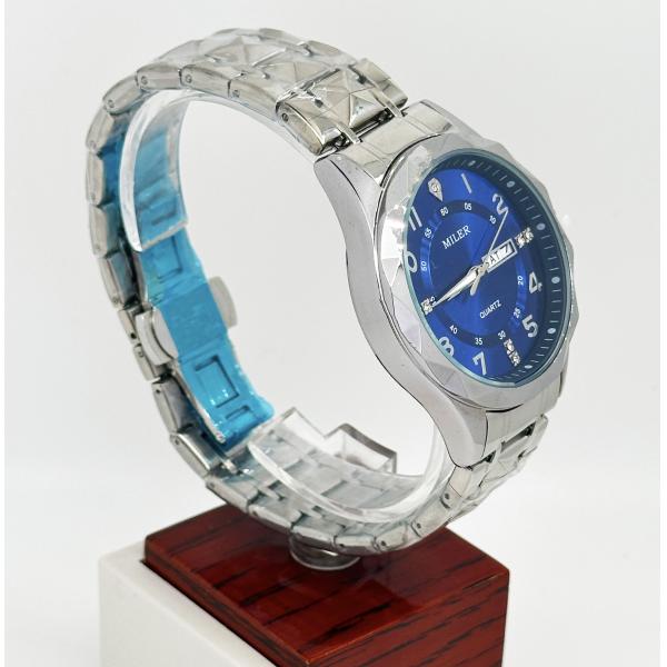 Waterproof and Stainless Steel Strap Watch with Digital Display and Quartz Movement