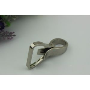 Buy cheap New style zinc alloy 4 color provide bag accessory 25 mm & 31 mm width triangle snap hook from wholesalers