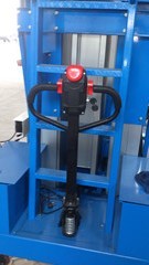 10m lobby / hotels Triple Mast Mobile Work Platforms with Electrical Pulling